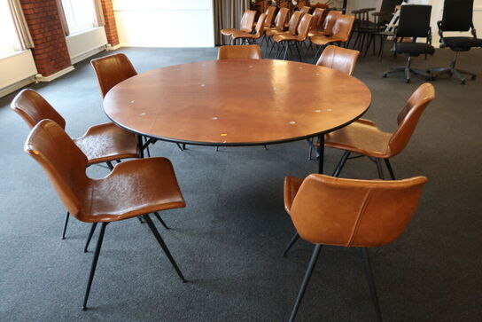 Klapbord med 7 stk. spisebordsstole