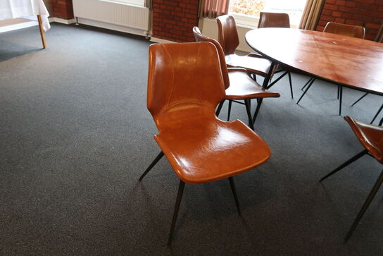 Klapbord med 9 stk. spisebordsstole