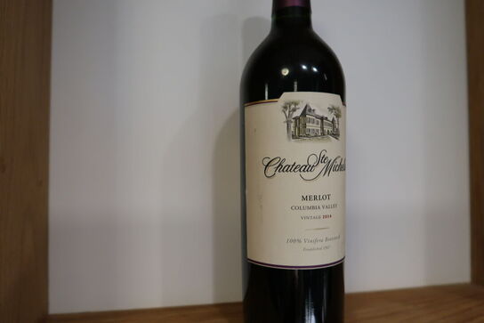 Div. Vinflasker samt skulptur m.m.