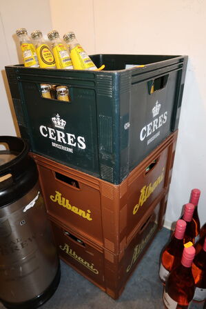 3 kasser tonic og øl ALBANI