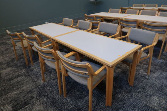 2 stk. borde MAGNUS OLESEN med 8 stk. spisebordsstole