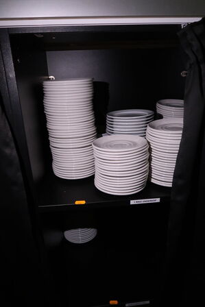 Div. Underkopper og tallerkner STEELITE