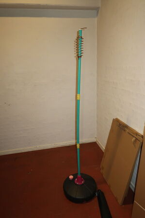 Overheadprojektor, div. Spil og sjov (højtalere medfølger ikke)