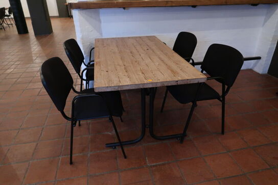 4 stk. stabelstole (borde medfølger ikke)