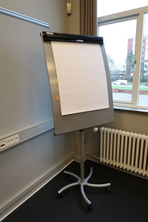 Whiteboard på stativ