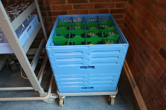 Div. Opvaskebakker til glas samt glas