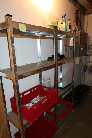 Div. Lagerreoler med indhold