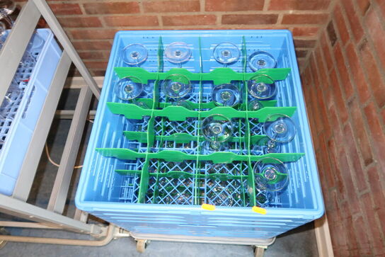 Div. Opvaskebakker til glas samt glas