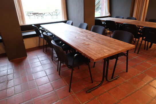 8 stk. stabelstole (borde medfølger ikke)