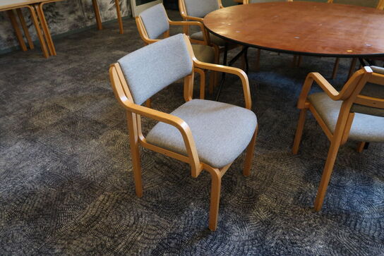 Klapbord med 8 stk. spisebordsstole