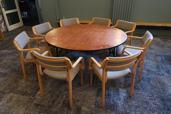 Klapbord med 8 stk. spisebordsstole