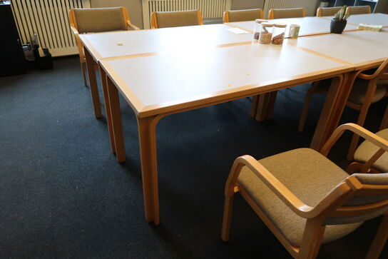 6 stk. mødeborde MAGNUS OLESEN med 14 stk. mødestole
