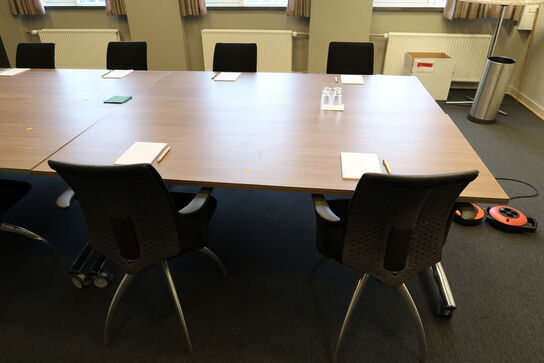 2 stk. foldeborde med 4 stk. mødestole HÅG H05 Visit