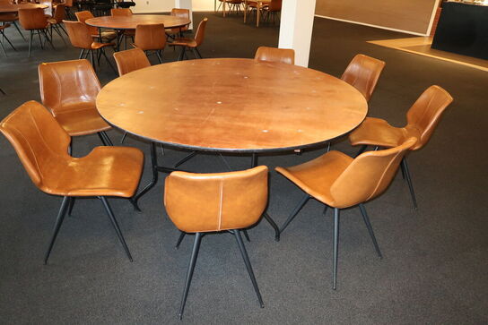 Klapbord med 8 stk. spisebordsstole