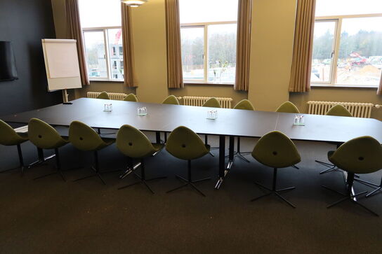 Mødebord med 15 stk. mødestole