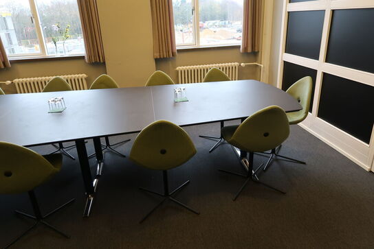 Mødebord med 15 stk. mødestole