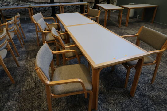 2 stk. borde MAGNUS OLESEN med 6 stk. spisebordsstole