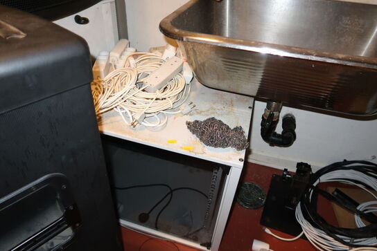 Div. Kabler samt forlængerledninger