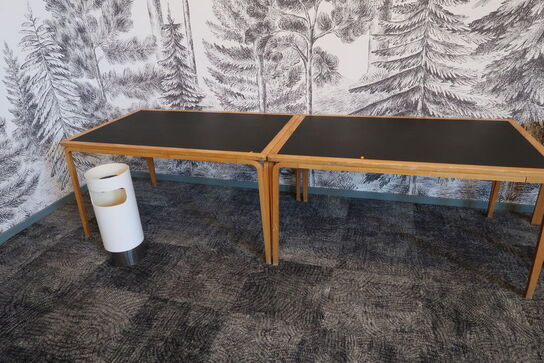 2 stk. borde MAGNUS OLESEN