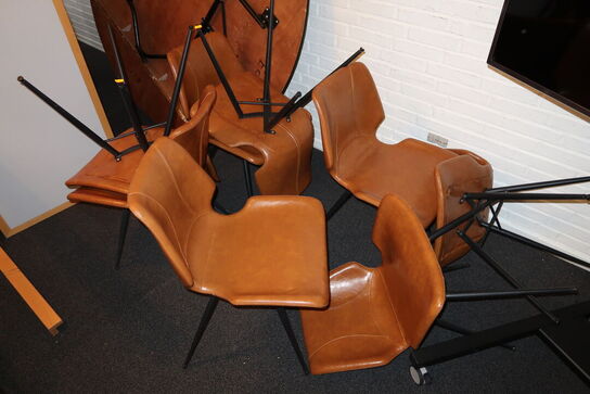 Klapbord med 8 stk. spisebordsstole