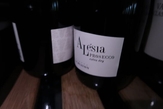 7 flasker blandet vin