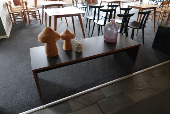 Sofabord med indhold