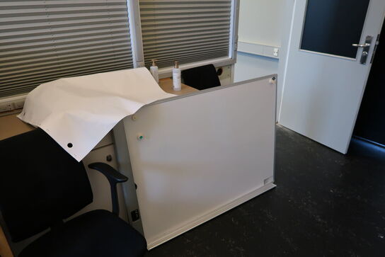 2 stk. mødestole HÅG H05 Visit, klapborde, trappestige m.m.