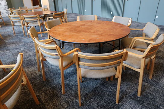 Klapbord med 8 stk. spisebordsstole