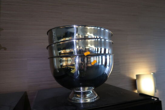 3 stk. champagnekølere samt kandalaber