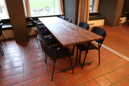 8 stk. stabelstole (borde medfølger ikke)