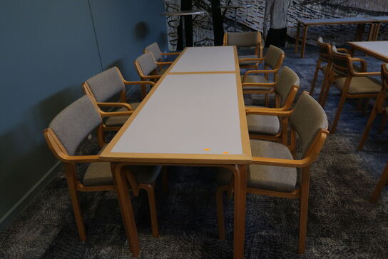 2 stk. borde MAGNUS OLESEN med 8 stk. spisebordsstole