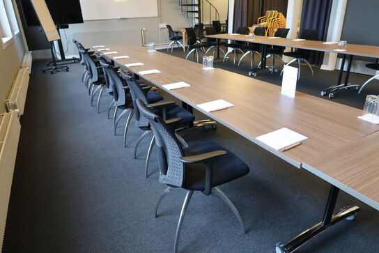 3 stk. foldeborde med 8 stk. mødestole HÅG H05 Visit