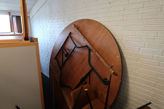 Klapbord med 8 stk. spisebordsstole