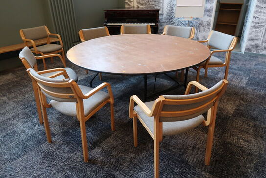 Klapbord med 8 stk. spisebordsstole