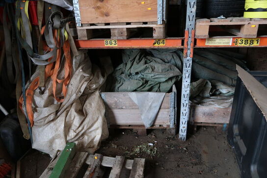 Div. Paller med presenninger