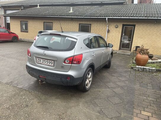 Personbil NISSAN QASHQAI 1.6