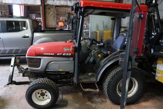 Kompakt traktor YANMAR EF 235 H
