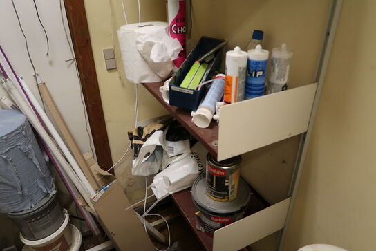 Rum med div. Værktøj, reservedele, sikkerhedssko m.m.(hilti værktøj medfølger ikke)