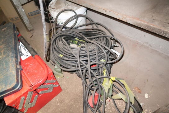 Topnøglesæt, værktøjskasse med indhold samt forlængerledning