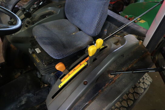 Kompakt traktor YANMAR EF 235 H