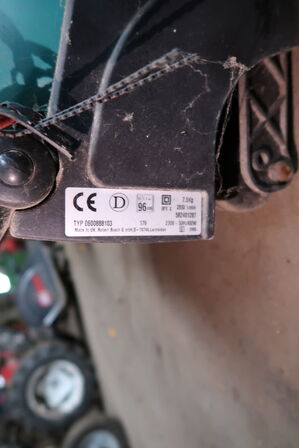 Plæneklipper AMR 32R