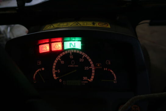 Kompakt traktor YANMAR EF 235 H