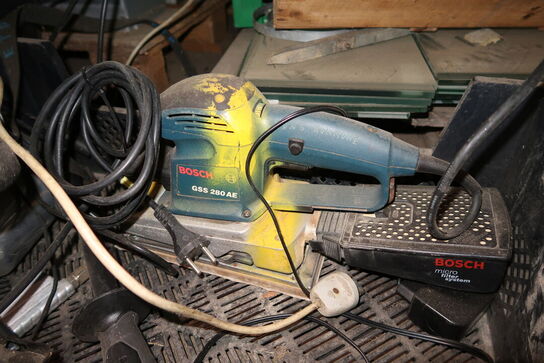 Kasse med div. Håndværktøj REDEYE, METABO, BOSCH