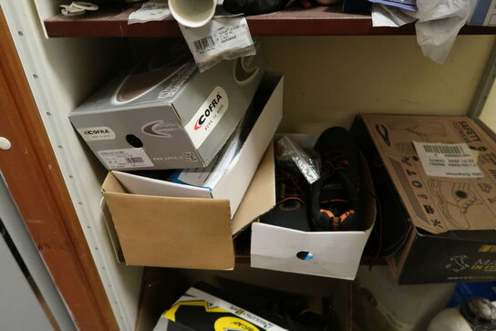 Rum med div. Værktøj, reservedele, sikkerhedssko m.m.(hilti værktøj medfølger ikke)