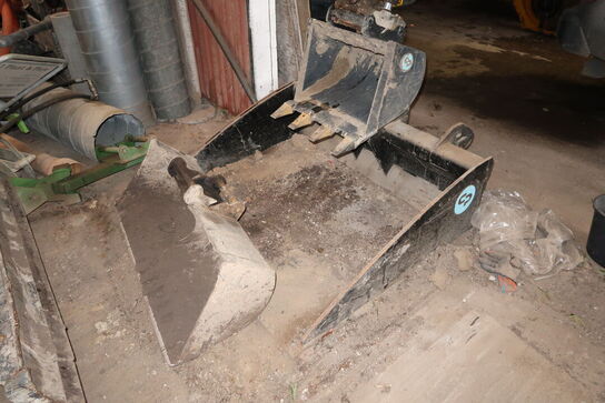 Minigraver KUBOTA KX019-4 med ekstra skovlsæt m.m.