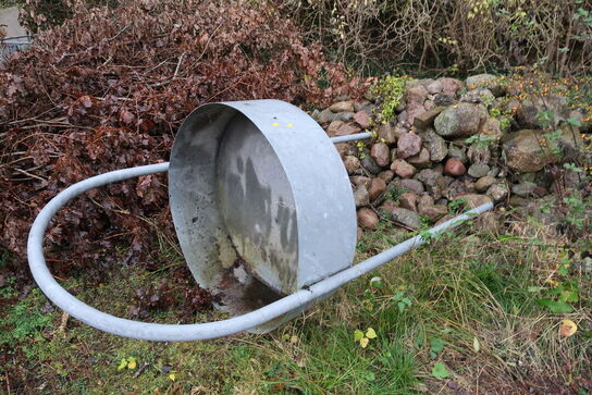 Stativ med opbevaring