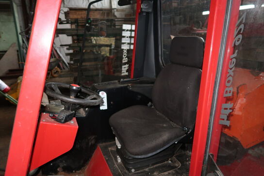 Redskabsbærer LOMBARDINI HTF BOXER 927 med sneplov, saltspreder