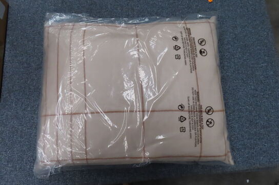 Kasse med 4 stk puder  HELENE BLANCHE SOFT