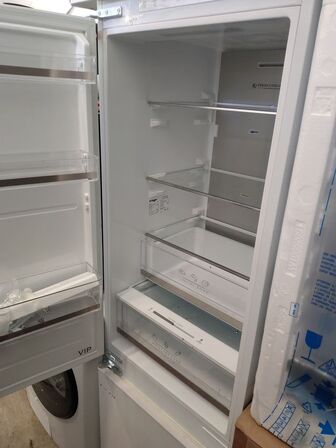 Køl/frys indbygningsskab FRIGOR