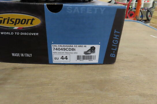 Arbejdssko GRISPORT 74049CD8T NERO DARKAR TREKKING PRO str. 44